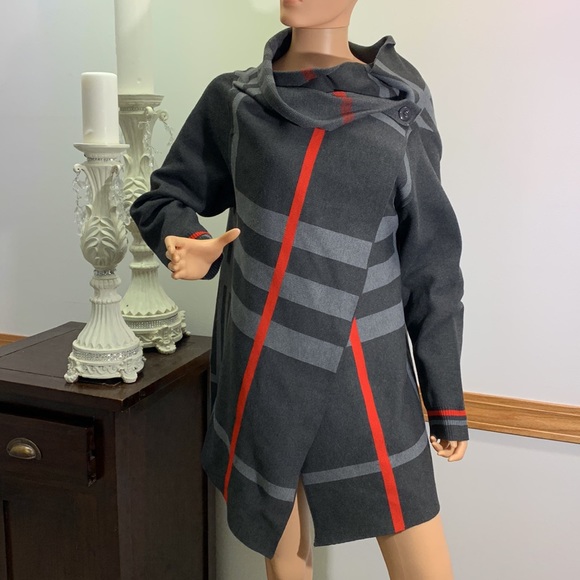 Cherie Bliss Sweaters - Cherie Bliss gorgeous cardigan coat